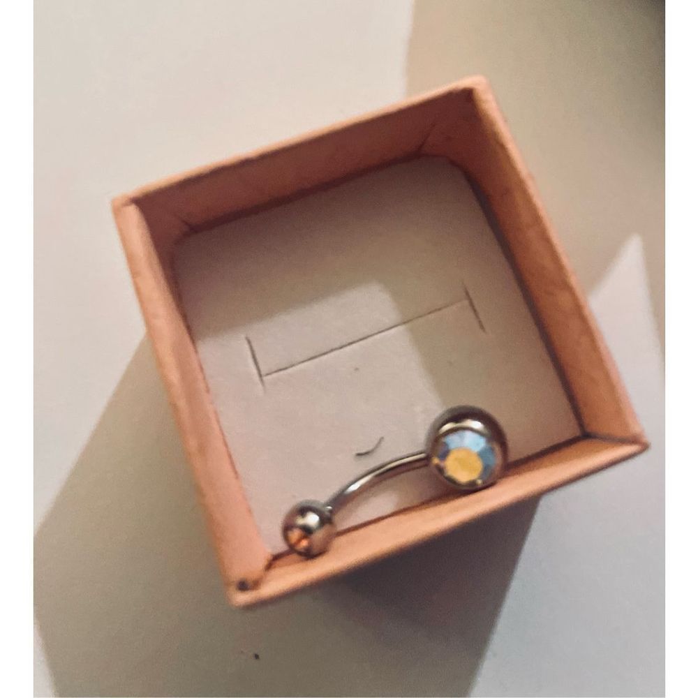 SAPPHIRE BELLY RING - Picture 2 of 6